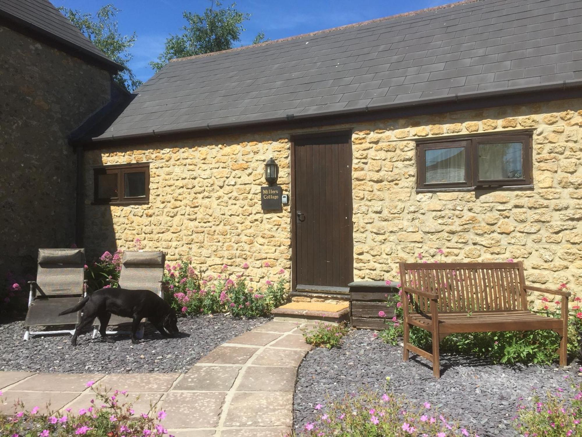 Bakers Mill Holiday Cottages Beaminster Exterior photo