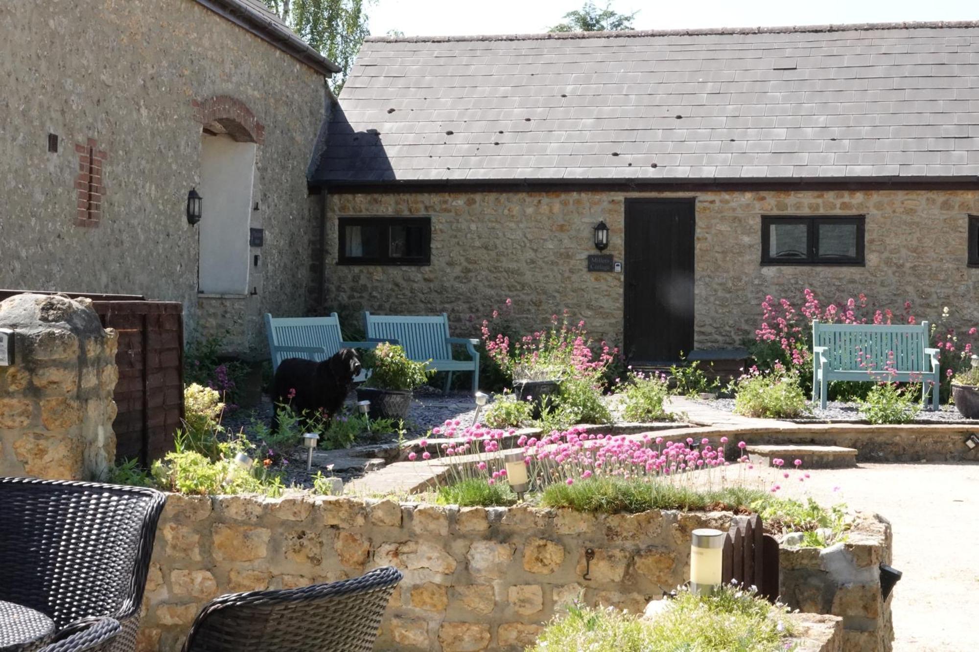 Bakers Mill Holiday Cottages Beaminster Exterior photo